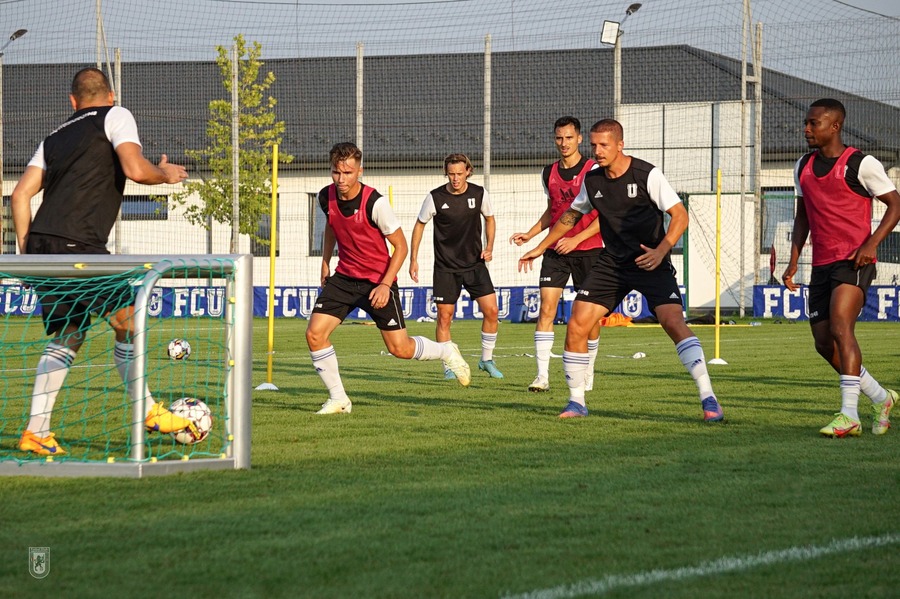U Craiova 1948 a anunţat că FIFA va ridica interdicţia de a legitima noi jucători
