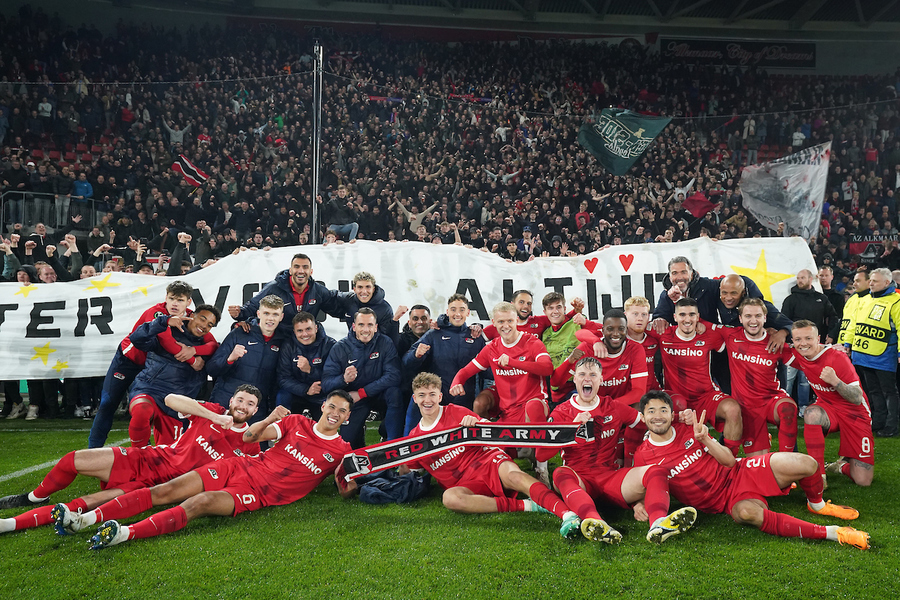 AZ Alkmaar, calificare în semifinalele Conference League. A învins Anderlecht la loviturile de departajare