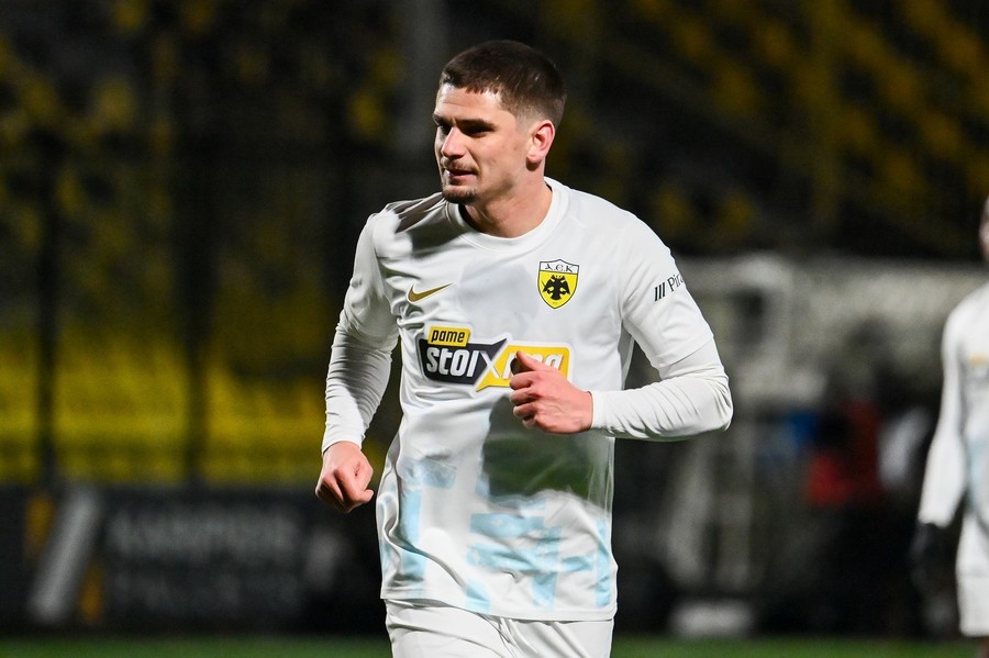 Răzvan Marin, meci mare în Conference League! A dat două pase decisive, iar AEK s-a impus la scor cu Celje