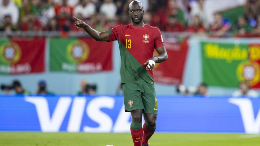 Portughezii Danilo şi Nuno Mendes, accidentaţi şi absenţi pentru restul Cupei Mondiale, vor reveni la PSG