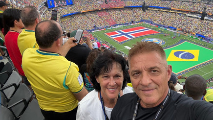 Aflat la New York, patronul-jucător din România îşi anunţă revenirea pe teren la 62 de ani: "Cum ar fi să-mi bat propriul record?" 