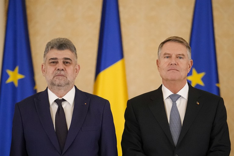 Mitică Dragomir a ieşit la atac după ce Iohannis a demisionat: ”Dacă nu îl lasă pe Georgescu, se înscrie nevasta lui! Acum, Becali şi Simion sunt pe cai mari!”

