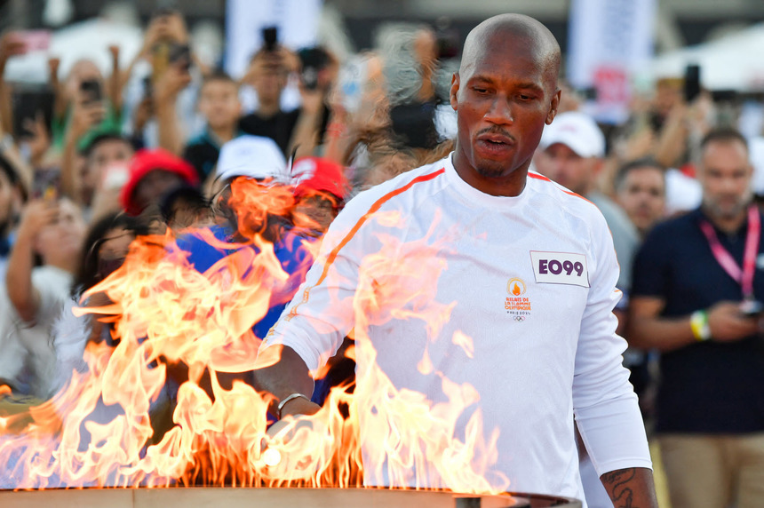 Drogba a aprins vasul olimpic în faţa stadionului Velodrome