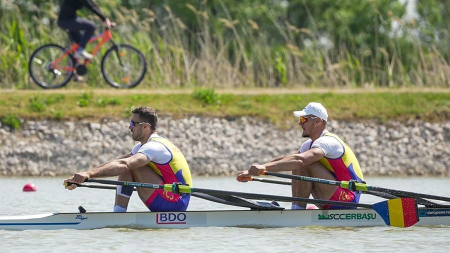 Marian Florian Enache şi Andrei Sebastian Cornea s-au calificat în semifinalele probei de dublu vâsle masculin