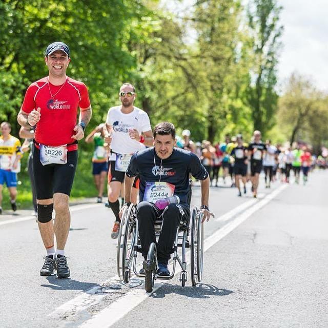 Daniel Osmanovici aleargă duminică pentru cei care nu mai pot face asta