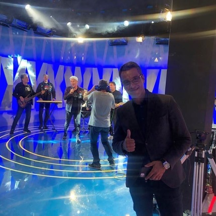 Exclusiv VIP - Cum bate inima ta, cel mai recent hit Holograf