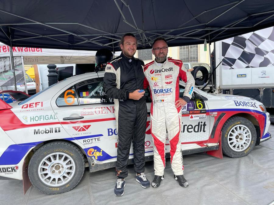 Sebastian Zachmann, din studioul “Insider Politic” în postura de copilot la Raliul Sibiului