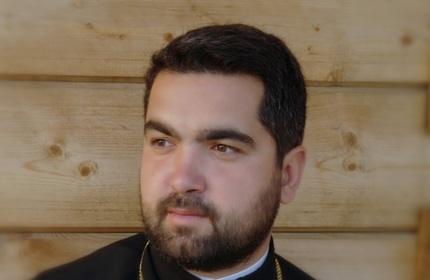 Preot român, regizor de succes peste hotare