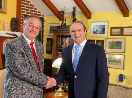 Cristian Greţcu este invitat special într-un episod al sitcomului Secretele Preşedintelui