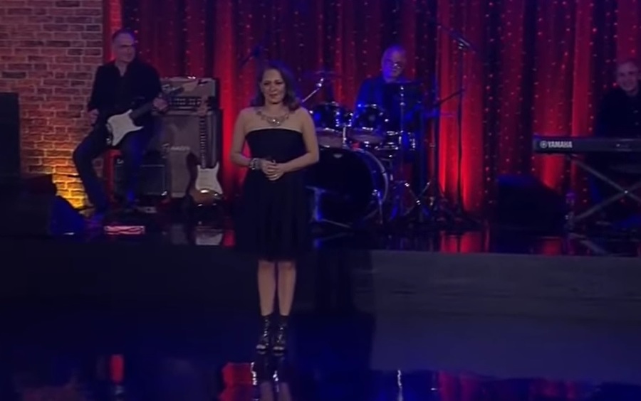 Carmen Trandafir face spectacol la Florin Călinescu Show