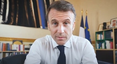 O eventuală desfăşurare a unor avioane franceze dotate cu armament nuclear, evocată de macron, nu va conslida ”securitatea”, ameninţă Kremlinul