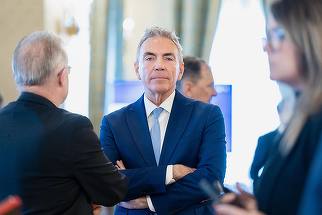 Vicepremierul Dragoş Anastasiu a recunoscut că a dat mită unei funcţionare ANAF / Reacţia Guvernului: Anastasiu nu va fi demis