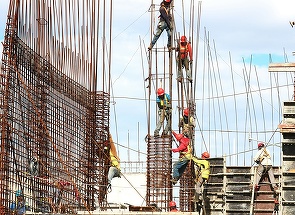 România a înregistrat cea mai mare creştere a lucrărilor de construcţii din rândul ţărilor UE, în iulie