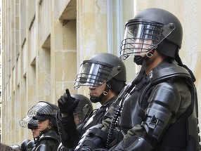 Una dintre victimele ucise în atacul din Manchester ar fi fost împuşcată din greşeală de poliţişti în timpul operaţiunii de intervenţie