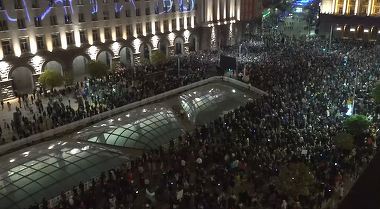 VIDEO. Bulgaria în stradă. Mii de protestatari cer demisia guvernului înainte de aderarea la zona euro
