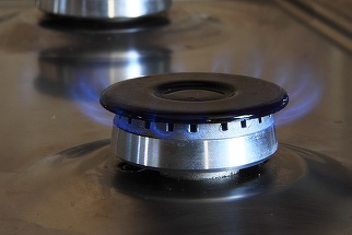 Europa profită de armistiţiul SUA‑Iran. Gazele naturale se ieftinesc cu circa 20%