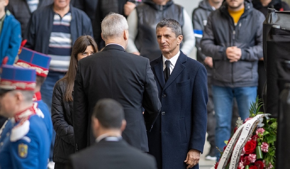 Familia Lucescu, mesaj după înmormântarea marelui antrenor. „Nu am fost singuri nicio clipă”