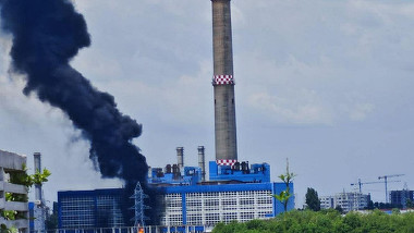 Încă un incendiu la CET Vest Bucureşti, în interval de o lună. Locuitorii din zonă au primit mesaje RO-Alert