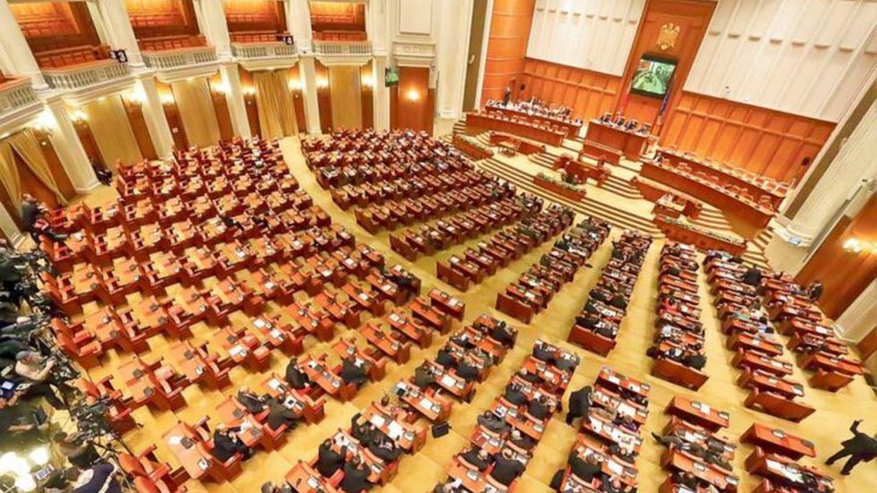 Sondaj INSCOP: românii vor o clasă politică nouă. Stabilitatea rămâne însă o prioritate covârşitoare pentru populaţie