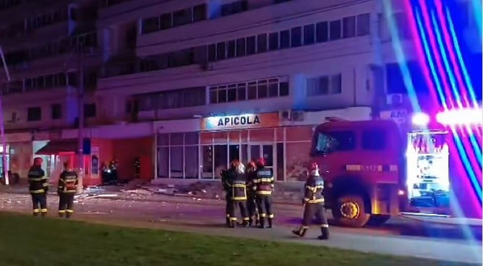 Dronă rusească prăbuşită pe un bloc din Galaţi. Două persoane au fost rănite după explozie
