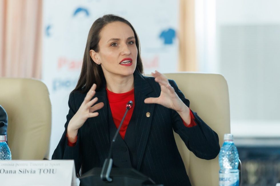 Programul gratuit lansat de MAE atrage un interes uriaş. Peste 1.600 de cursanţi au participat deja la sesiunile de pregătire pentru EPSO