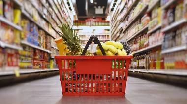 Plafonarea adaosului comercial la alimentele de bază, prelungită până la sfârşitul anului. Proiectul a fost votat în Parlament