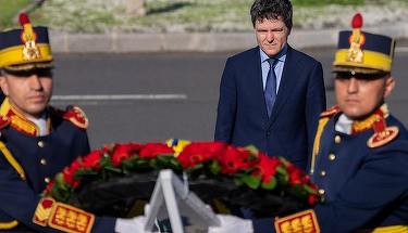 Nicuşor Dan a depus o coroană de flori la monumentul dedicat victimelor Mineriadei:„Lipsa unui verdict clar din partea Justiţiei rămâne o pată de nepermis”