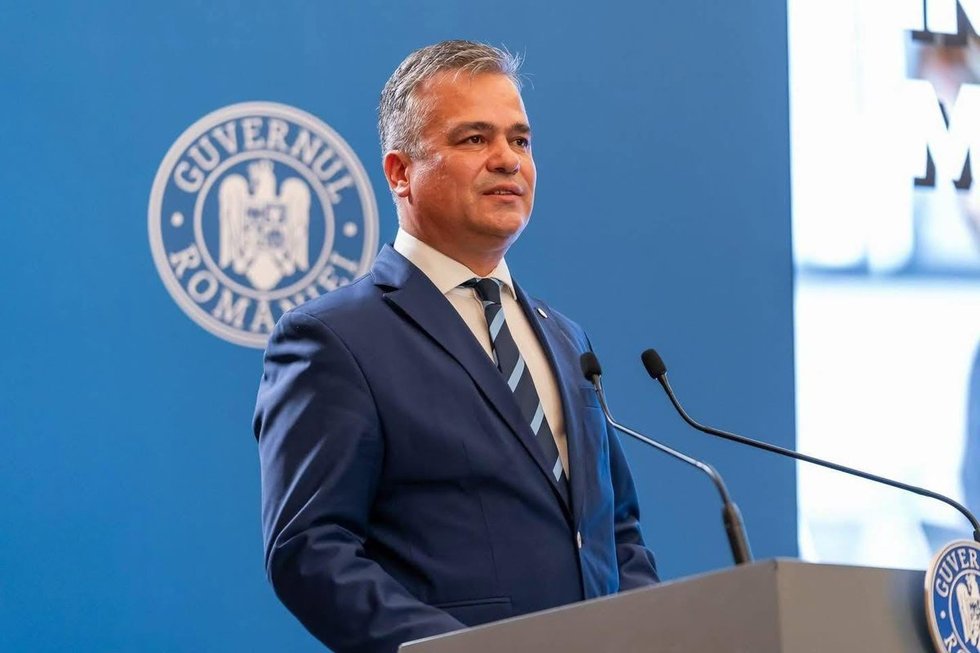 Adrian Veştea refuză să renunţe la mandatul de premier desemnat. „Merg mai departe cu aceeaşi hotărâre”