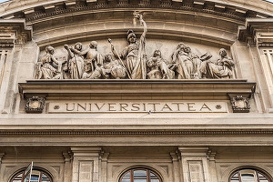 A început admiterea la Universitatea din Bucureşti. Peste 20.000 de locuri sunt disponibile în această vară