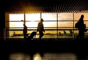Veşti importante pentru cei care zboară cu avionul. Uniunea Europeană introduce reguli noi pentru pasageri