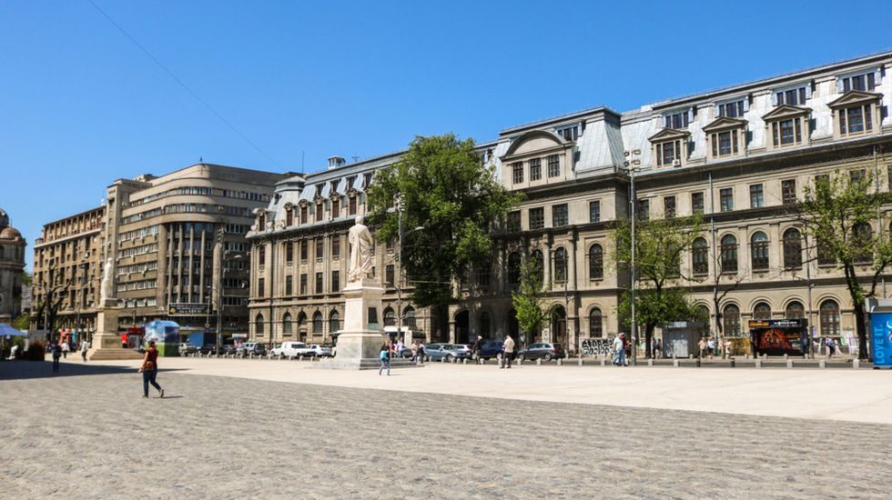 Bătaie mare pe locurile la facultate. Dreptul şi Jurnalismul atrag tot mai mulţi candidaţi