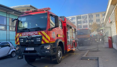 Explozie urmată de incendiu la o fabrică de lemn din Braşov. A fost activat Planul Roşu de Intervenţie