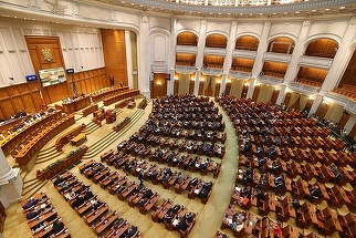 Sesiune extraordinară la Parlament, miercuri. Legea privind decarbonizarea, retrimisă în Camera Deputaţilor