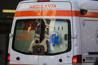 Ambulanţă atacată în Cluj: şapte persoane au fost arestate preventiv. Liderii politici cer adoptarea legii privind dezinformarea