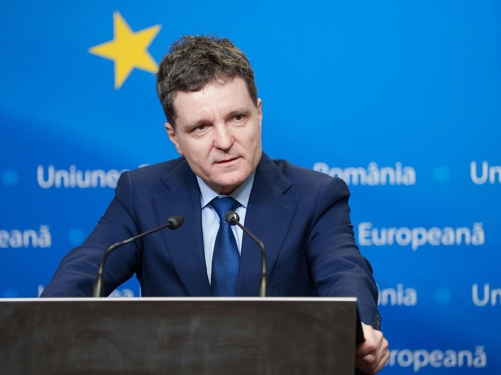 Nicuşor Dan atacă la CCR Legea integrităţii. Preşedintele contestă obligaţia partenerilor demnitarilor de a depune declaraţii de avere