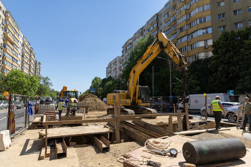 Primăria Bucureşti, surprize în subteran la lucrările pentru şinele de tramvai. „Planul de pe hârtie contravine cu realitatea din teren”