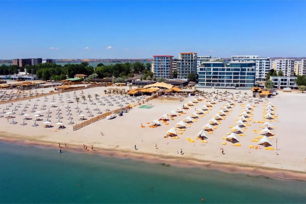 Peste 210.000 de turişti au luat cu asalt litoralul de Ziua Marinei. Staţiunile au fost ocupate 100% pentru al doilea weekend consecutiv