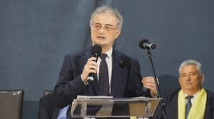 Gabriel Andronache acuză o alianţă PSD-AUR în Parlament. „Forţele democratice, PNL şi USR, sunt ţinta unui asalt continuu”