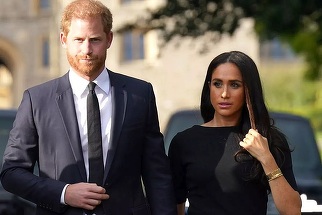 Harry şi Meghan se întorc în Marea Britanie, la cinci ani după plecarea din familia regală. Revenirea lor ar putea reaprinde conflictul cu William