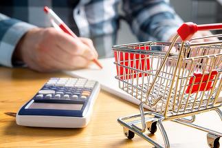 România intră în stagflaţie. Economia scade, iar preţurile rămân ridicate