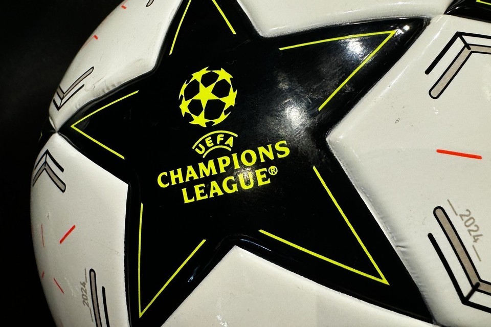 Meciurile din Champions League se văd la Prima Sport şi pe PrimaPlay.ro. Barcelona, Arsenal, PSG şi Liverpool revin în scenă în seara aceasta