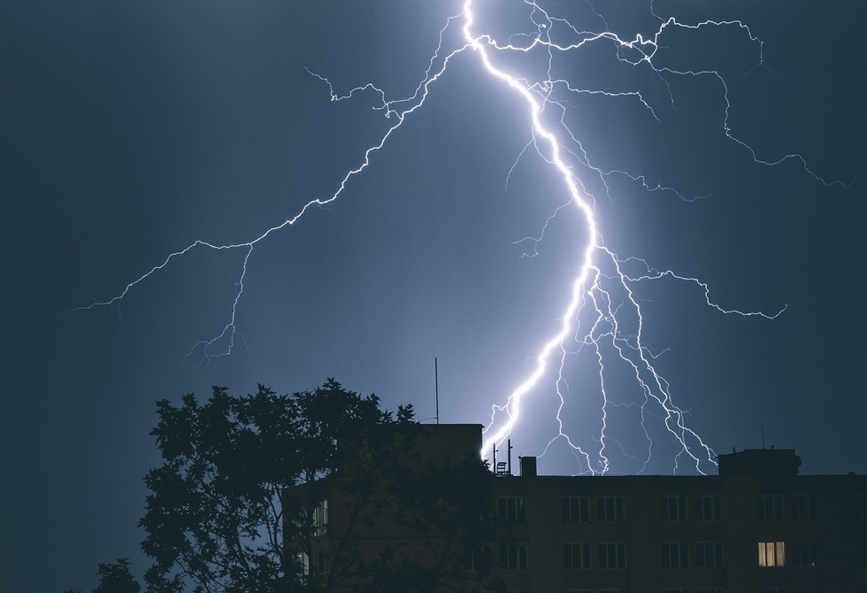 ANM anunţă o duminică instabilă în România. Ploi, descărcări electrice, grindină şi vânt puternic în mai multe regiuni