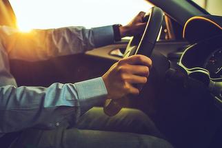 Şoferii începători ar putea avea interdicţie la maşinile puternice în primii doi ani. Ce limită de putere este propusă
