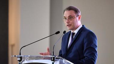 Politico: Luca Niculescu, noua încercare a lui Nicuşor Dan de a scoate România din impasul politic. Diplomatul trebuie să obţină votul Parlamentului în 10 zile