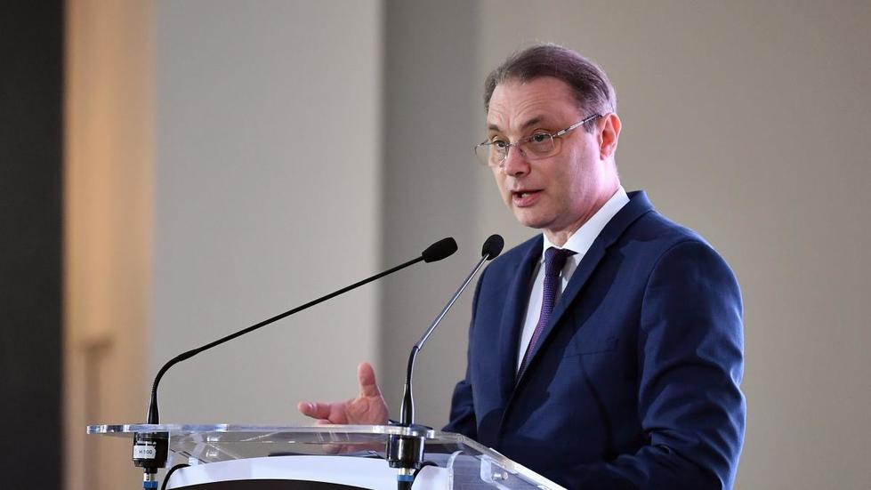 Politico: Luca Niculescu, noua încercare a lui Nicuşor Dan de a scoate România din impasul politic. Diplomatul trebuie să obţină votul Parlamentului în 10 zile