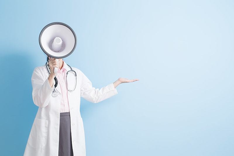 „Comunicarea în Sănătate”, la Cluj-Napoca. Specialiştii caută soluţii pentru ca digitalizarea să reducă, nu să dubleze, munca medicilor