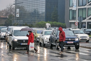 Meteorologii anunţă ploi în jumătatea de sud săptămâna viitoare, şi temperaturi mai ridicate decât cele obişnuite în aprilie