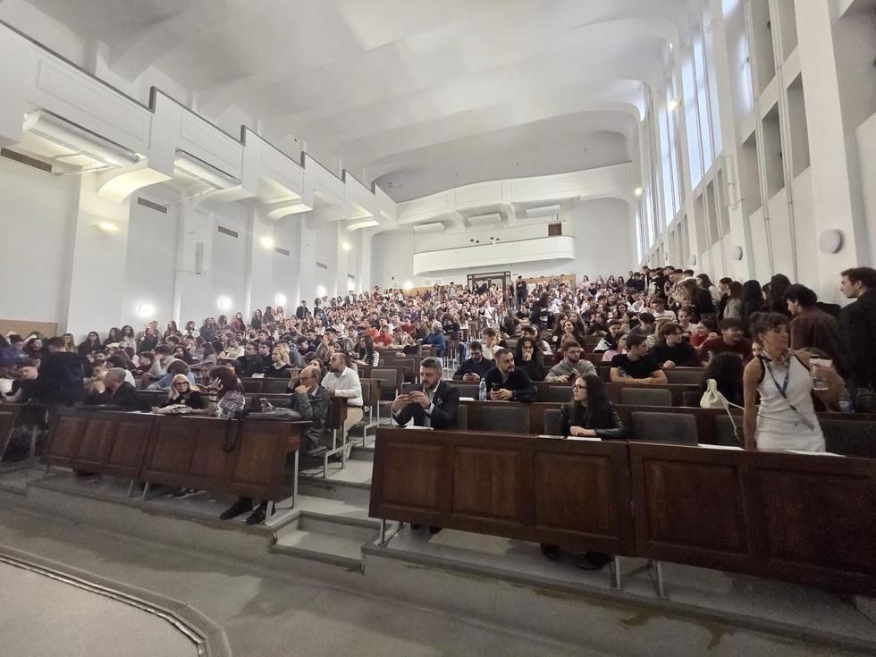Cum arată, de fapt, munca într-o echipă IT: 3 lecţii de la profesioniştii META-PRO