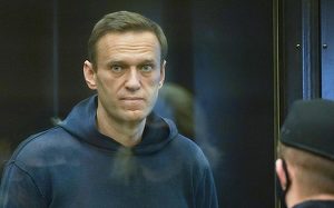 Navalnîi, vânat şi după moarte. Un preot rus care a ţinut o slujbă de pomenire pentru el a fost suspendat din funcţie pentru trei ani