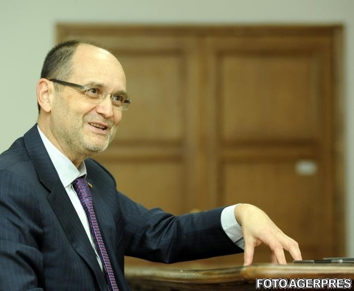 Un interviu fără curaj cu ministrul Curaj. Anchetă internă la Agerpres, după publicarea unui interviu discutabil cu ministrul Educaţiei